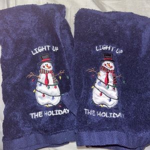 2 Christmas hand towels